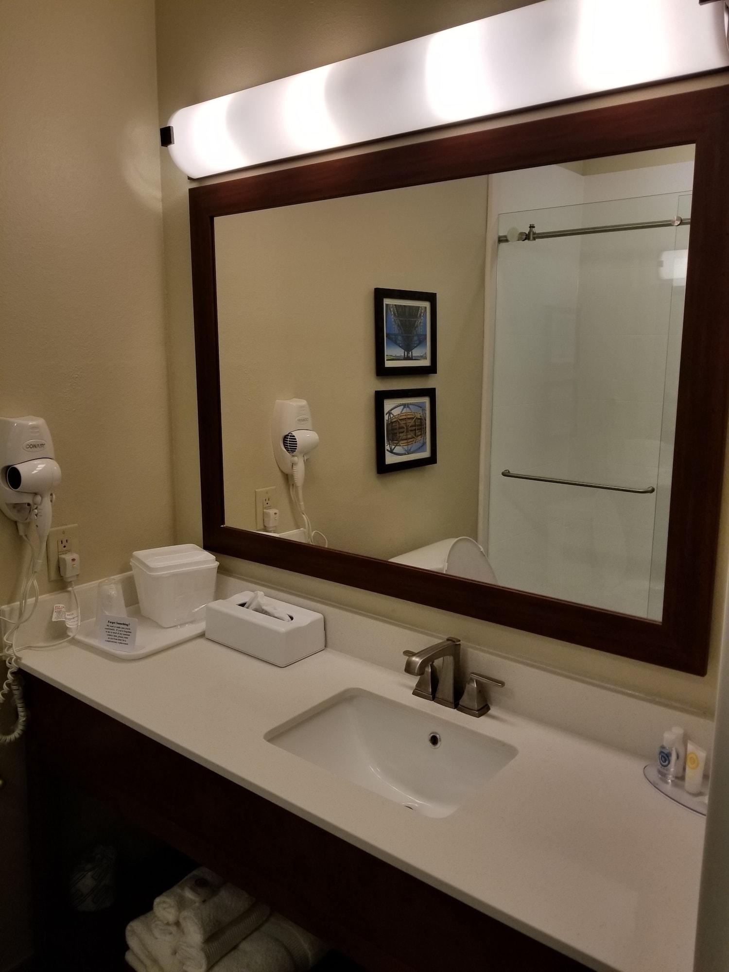 Sonesta Essential - Baton Rouge Airport Hotel Exterior foto
