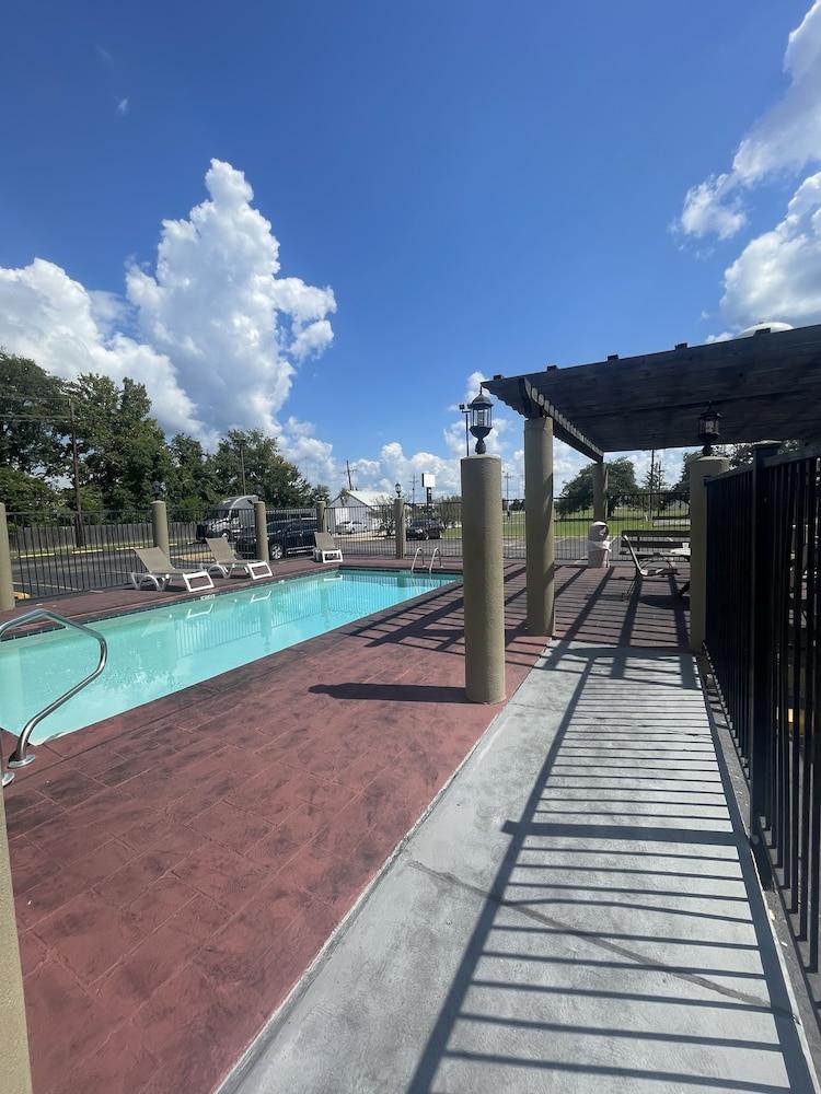 Sonesta Essential - Baton Rouge Airport Hotel Exterior foto